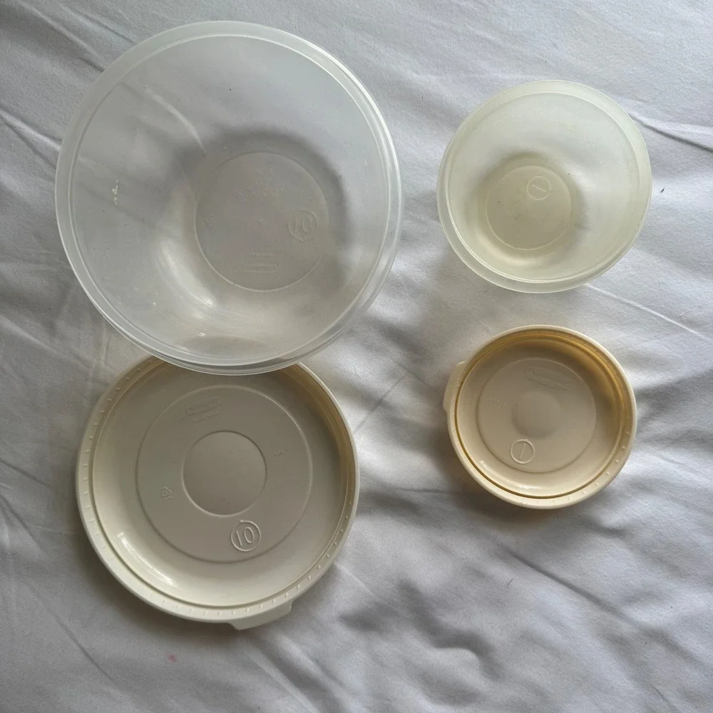 Rubbermaid vintage servin